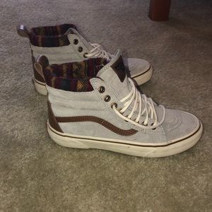 Hightop Vans Sneakers